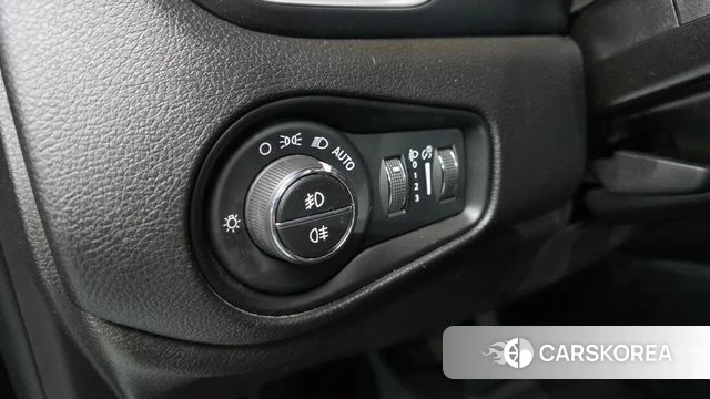 Jeep Renegade 2018 Черный из Кореи, фото 3