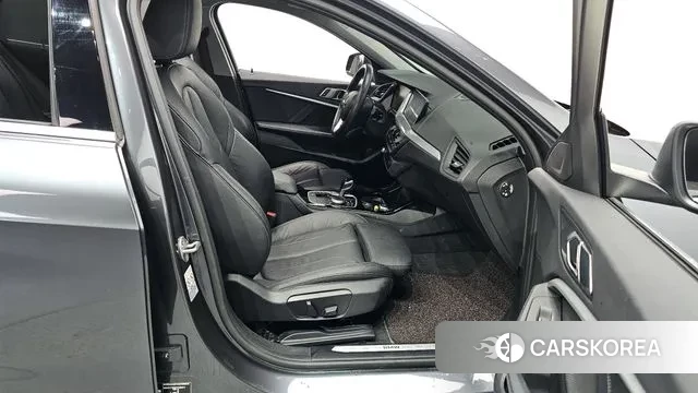 BMW 1 Series (F40) 2022 Серый из Кореи, фото 3