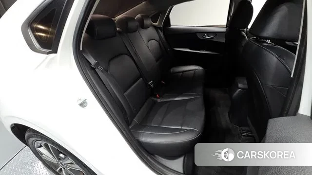 Kia The New K3 2nd generation 2022 Белый из Кореи, фото 3