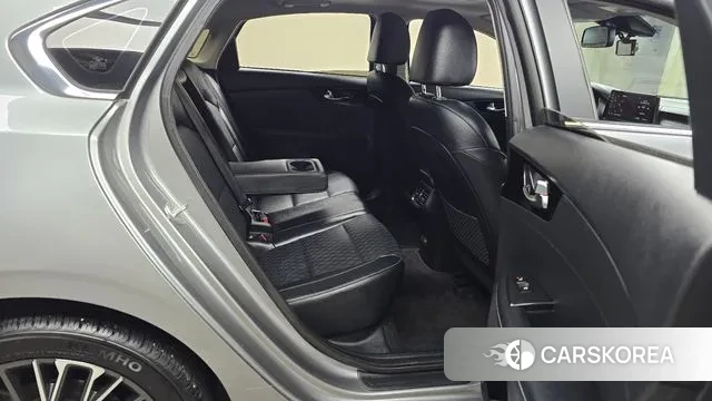 Kia The New K3 2nd generation 2021 Серебристо-серый из Кореи, фото 3