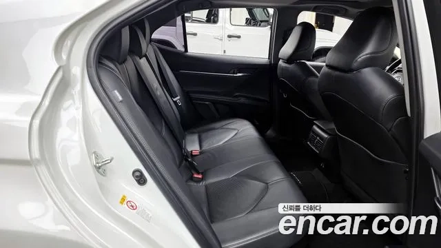 Toyota Camry (XV70) 2018 Белый из Кореи, фото 3