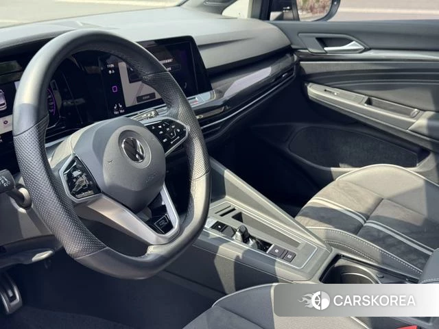 Volkswagen Golf 2023 Темно-серый из Китая, фото 3