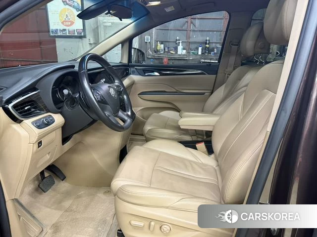 Buick GL8 2018 Коричневый из Китая, фото 3