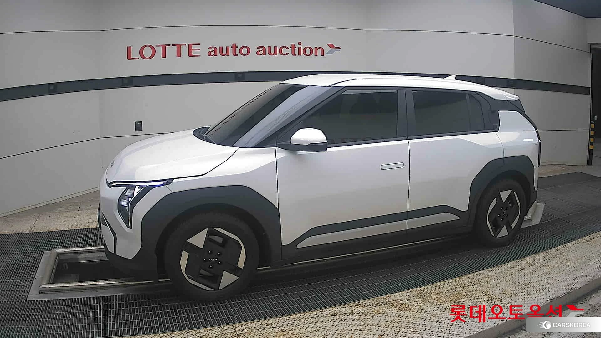 Kia EV3 2025 Snow White Pearl из Кореи, фото 3