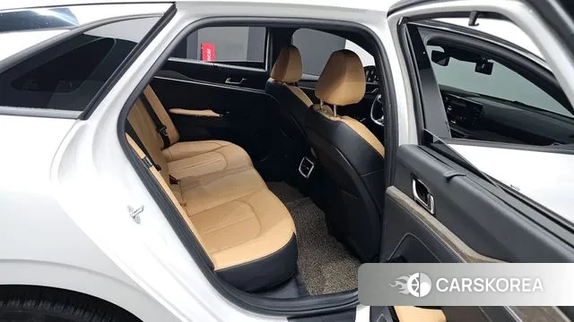 Kia K5 3rd generation 2023 Белый из Кореи, фото 3