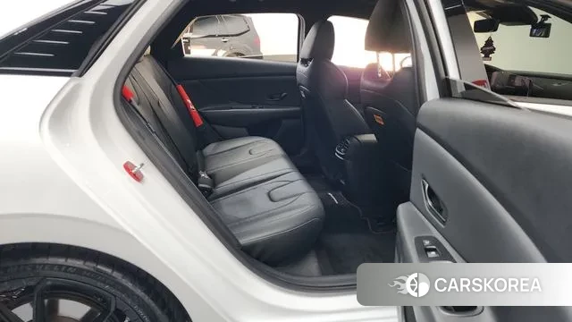 Hyundai The New Avante (CN7) 2023 Белый из Кореи, фото 3