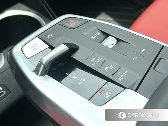 BMW iX1 2024 Белый из Китая, фото 3