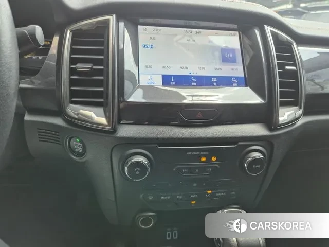 Ford Ranger 3rd Generation 2021 Белый из Кореи, фото 3