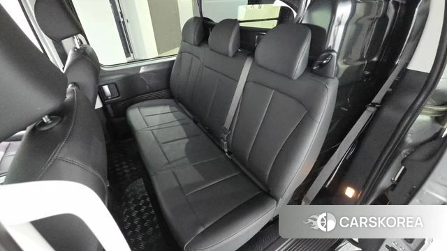 Hyundai Staria 2024 Серебристо-серый из Кореи, фото 3