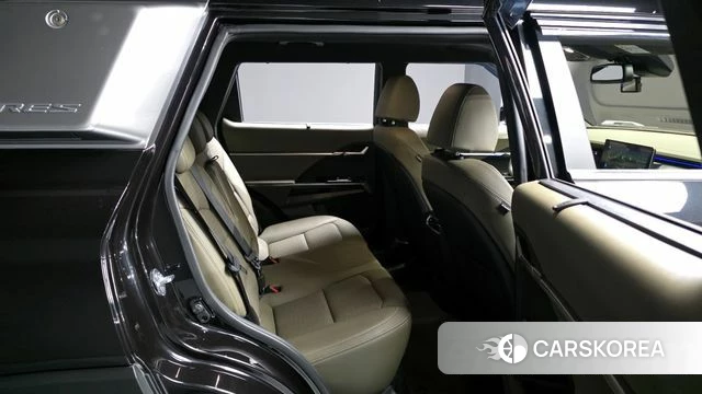 Ssangyong Torres 2023 Черный из Кореи, фото 3