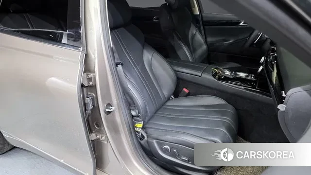 Genesis G80 (RG3) 2021 Серебряный из Кореи, фото 3