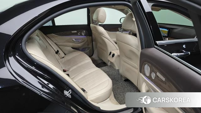 Mercedes-Benz E-Class W213 2018 Черный из Кореи, фото 3