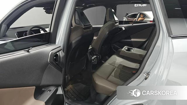BMW X3 (G45) 2025 Серебристо-серый из Кореи, фото 3