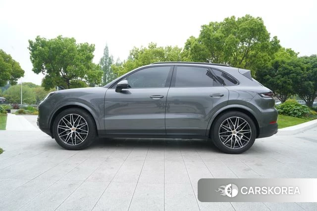 Porsche Cayenne 2025 Темно-серый из Китая, фото 3