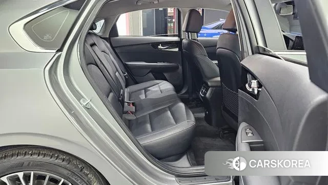 Kia The New K3 2nd generation 2022 Серебристо-серый из Кореи, фото 3