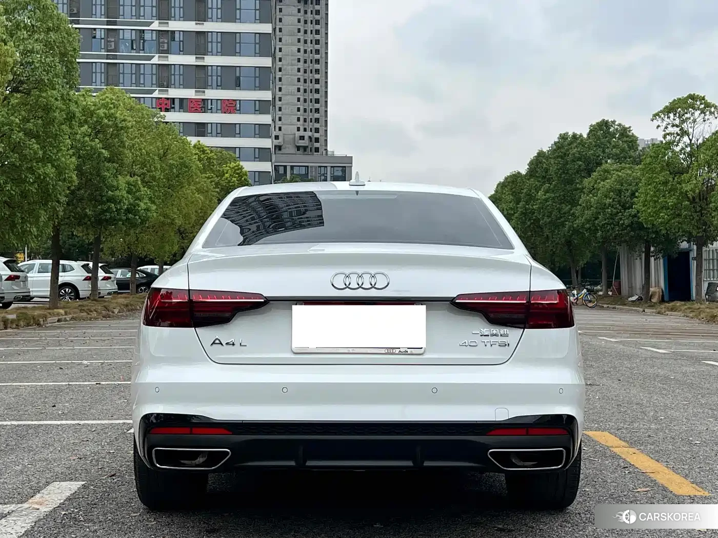 Audi A4L 2023 Белый из Китая, фото 3