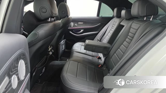 Mercedes-Benz E-Class W213 2021 Белый из Кореи, фото 3