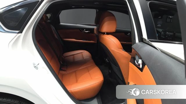 Kia The New K3 2nd generation 2024 Белый из Кореи, фото 3