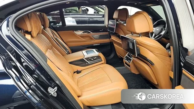 BMW 7 Series (G11) 2018 Черный из Кореи, фото 3