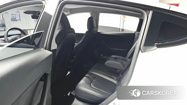 Tesla Model Y 2024 Белый из Кореи, фото 3