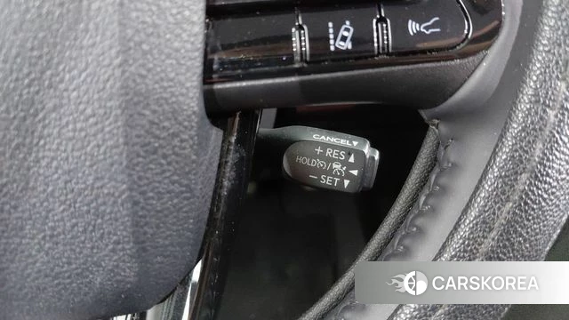 Toyota Prius 4th Generation 2022 Белый из Кореи, фото 3