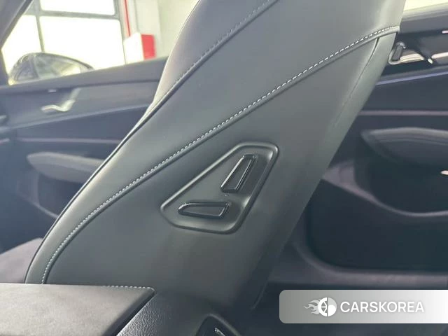 Volkswagen Passat 2024 Зеленый из Китая, фото 3