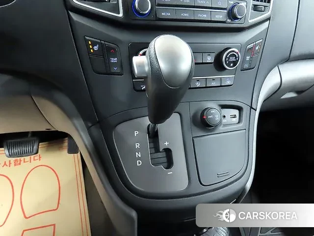 Hyundai The New Grand Starex 2019 Желтый из Кореи, фото 3