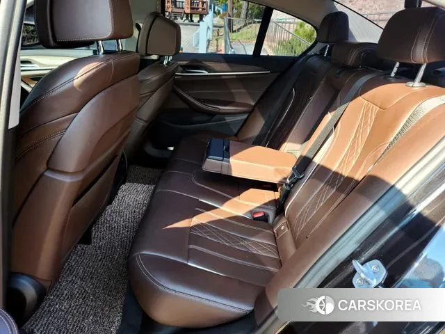 BMW 5 Series (G30) 2019 Серый из Кореи, фото 3