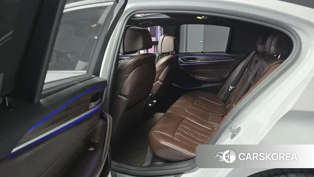 BMW 5 Series (G30) 2019 Белый из Кореи, фото 3