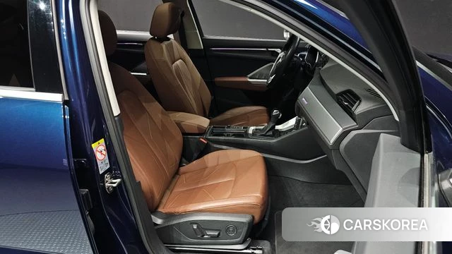 Audi Q3 (F3) 2020 Синий из Кореи, фото 3