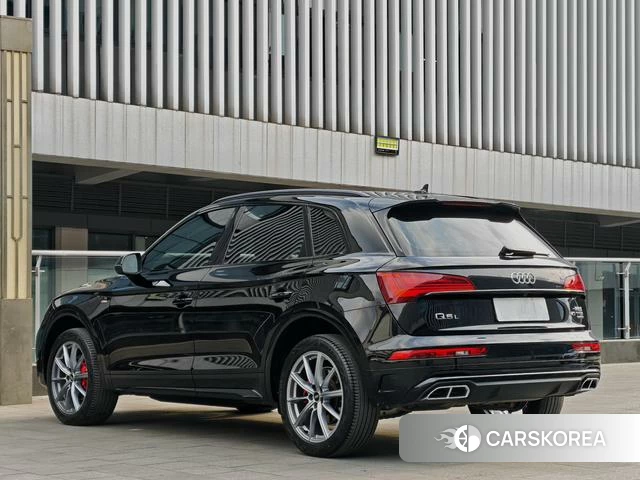 Audi Q5L 2024 Черный из Китая, фото 3
