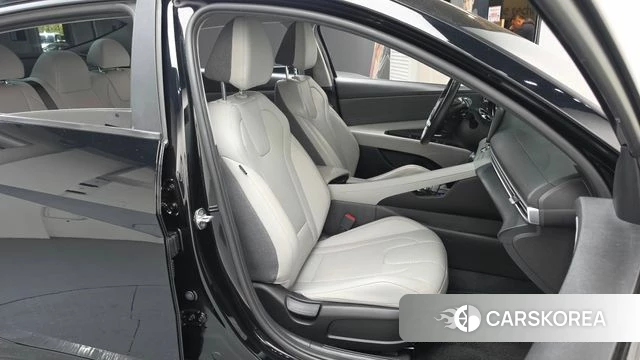 Hyundai Avante (CN7) 2021 Черный из Кореи, фото 3