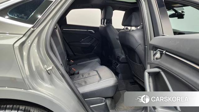 Audi Q3 (F3) 2020 Серый из Кореи, фото 3