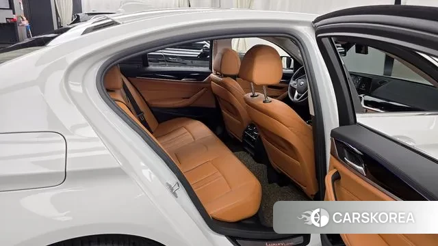 BMW 5 Series (G30) 2018 Белый из Кореи, фото 3