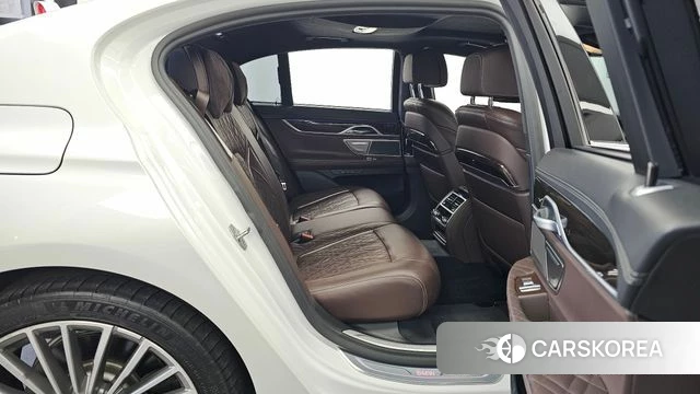 BMW 7 Series (G11) 2019 Белый из Кореи, фото 3