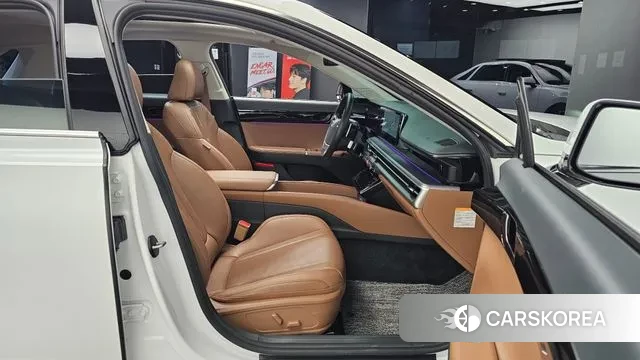 Hyundai Grandeur Hybrid (GN7) 2023 Белый из Кореи, фото 3