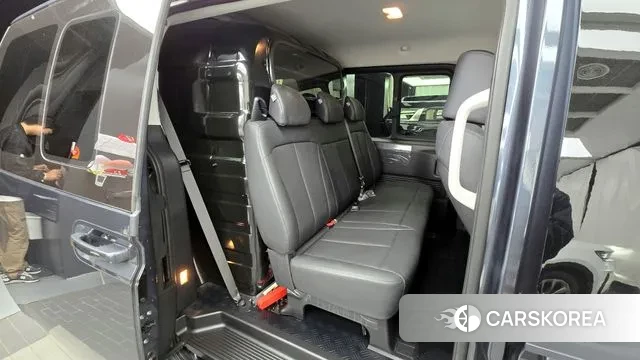 Hyundai Staria 2024 Серый из Кореи, фото 3