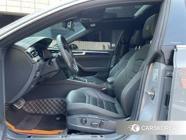 Volkswagen CC 2023 Серебристо-серый из Китая, фото 3
