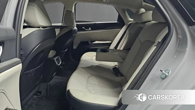 Kia The New K5 Hybrid 3rd generation 2025 Серебристо-серый из Кореи, фото 3