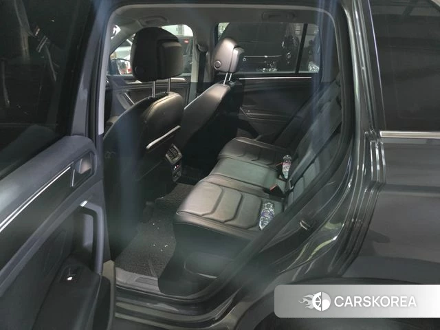 Volkswagen Tiguan second Generation 2020 Серый из Кореи, фото 3