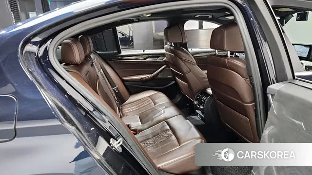 BMW 5 Series (G30) 2018 Черный из Кореи, фото 3