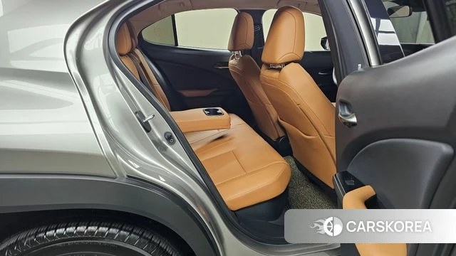 Lexus UX250h 2020 Серый из Кореи, фото 3