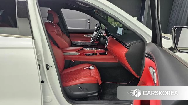 Genesis GV70 2021 Белый из Кореи, фото 3
