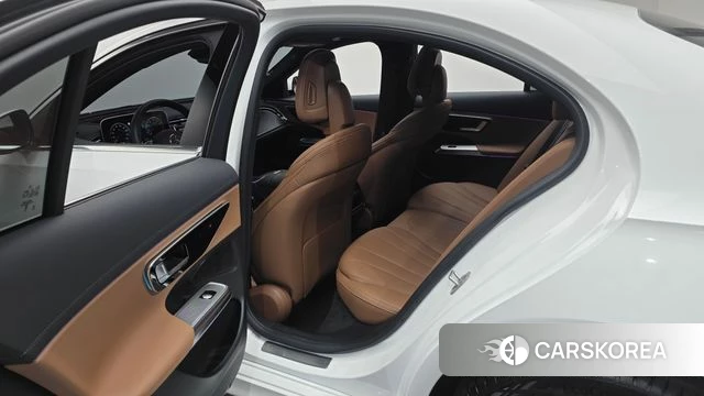 Mercedes-Benz E-Class W214 2026 Белый из Кореи, фото 3