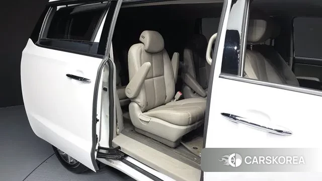 Kia The New Carnival 2018 Белый из Кореи, фото 3