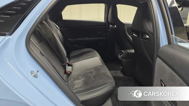 Hyundai The New Avante (CN7) 2025 Светло-серебряный цвет из Кореи, фото 3