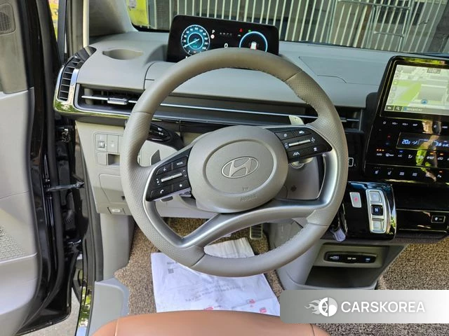 Hyundai Staria 2024 Черный из Кореи, фото 3