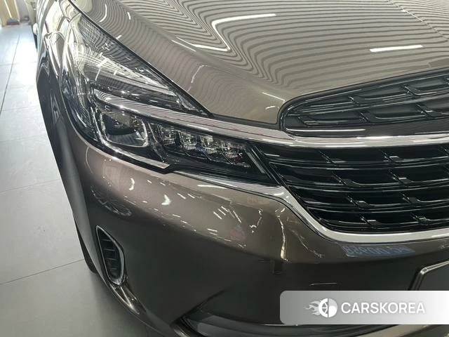 Buick GL8 2021 Коричневый из Китая, фото 3