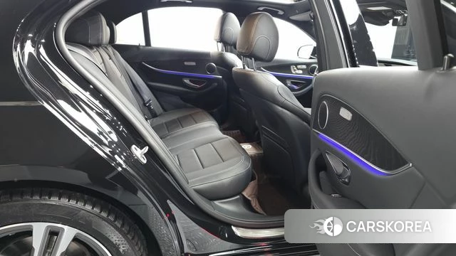 Mercedes-Benz E-Class W213 2023 Черный из Кореи, фото 3