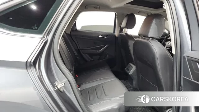 Volkswagen 7th Generation of Jetta 2021 Серый из Кореи, фото 3